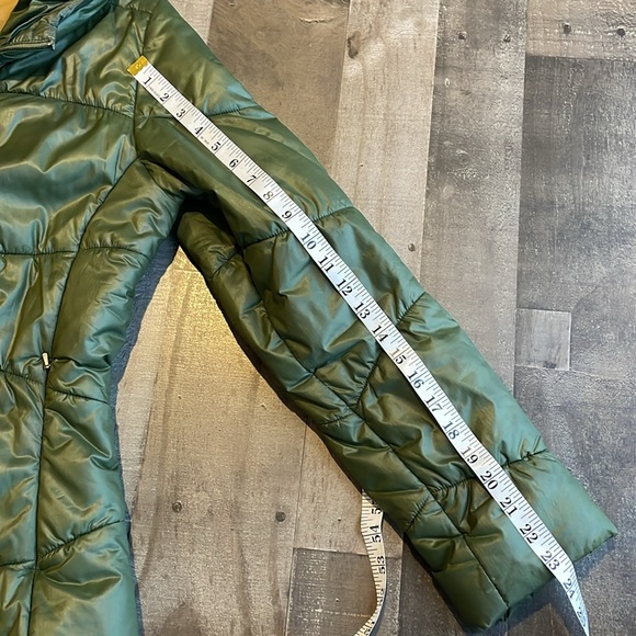 Patagonia hooded women’s insulated jacket - Picture 9 of 14